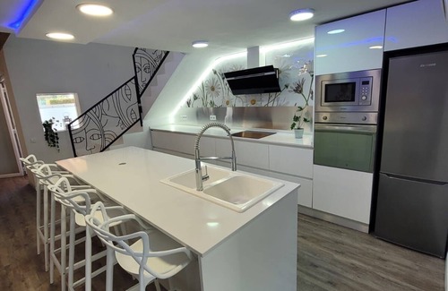 Calafat Villa | Villa pequeña reformada a 900m de la playa