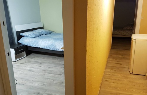 Passins Casa | Habitación pequeña en casa de personajes