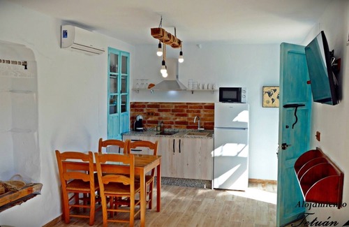 Archez Apartamento | Pequeño apartamento rústico ideal para una estancia perfecta para parejas.