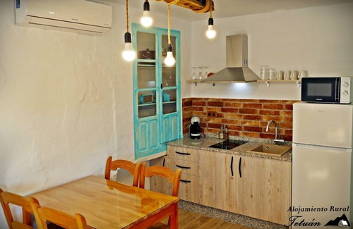 Archez Apartamento | Pequeño apartamento rústico ideal para una estancia perfecta para parejas.