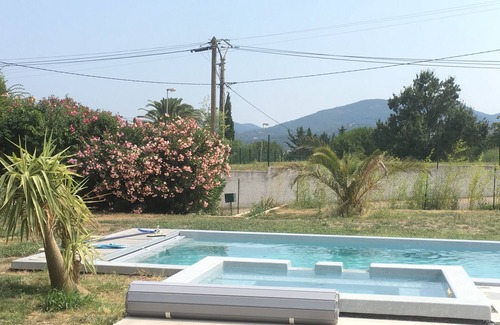 Roquebrune-sur-Argens Cabaña | PEQUEÑO PASTOR RENOVADO