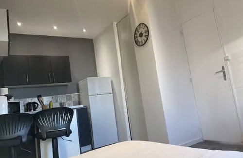Brignoles Apartamento | Small, simple and efficient Studio