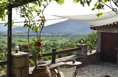 Lilaia Casa | Small Stone Maisonette 1