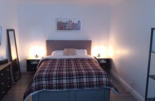 Sainte-Adele Apartamento | Small studio in Ste-Adèle, with swimming pool and outdoor spas
