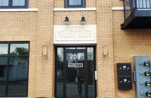 Chillicothe Apartamento | Small town apartment just steps to shops, restaurants and the river!