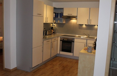 Nieder-Werbe Condominio | Small vacation apartment (65m²) with "beautiful view" Garden with playground