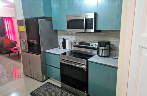 Portmore Apartamento | Smart Beachfront Condo with Pool & Ocean Views