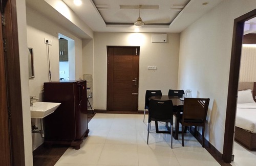 Koyambedu Apartamento | Smart Home Service Apart by Stayz Royale