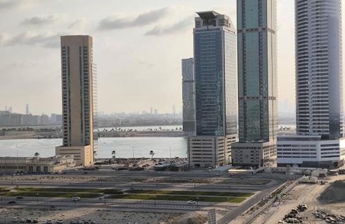 Al Khan Apartamento | Smart Home Vacation Home- AYLA