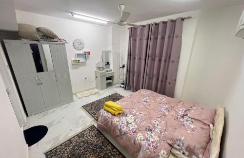 Al Maabilah Apartamento | smart room