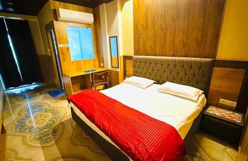 Jaipur District Hotel | Solminica-entire place