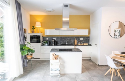 Bad Zwischenahn Apartamento | SmartFewo: House Earth | Penthouse | Sauna | Park - Residence by the small sea