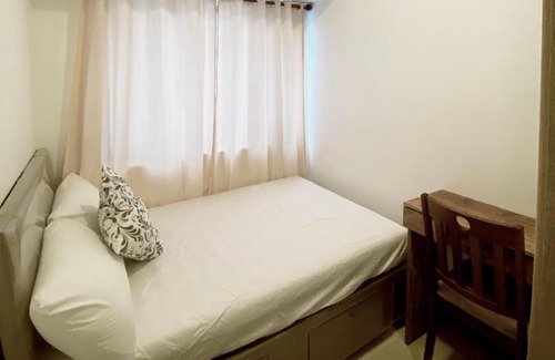 Highway Hills Apartamento | SMDC Fame Residences One-Bedroom Condo Unit