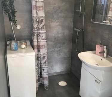 Tvaaker Cabina | Smeakalles