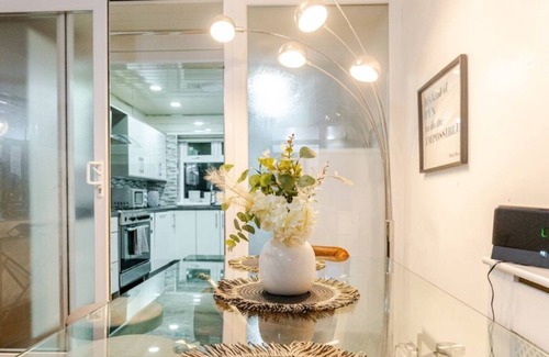 Birmingham Casa | Smethwick - House - Sleeps 8 - Parking