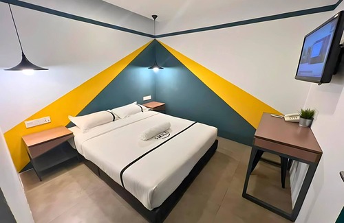 Bandar Sri Permaisuri Hotel | Smile Hotel Cheras Sri Permaisuri