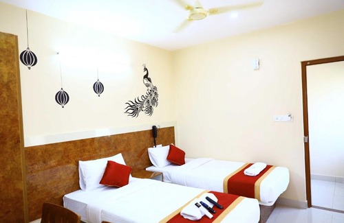 Yeshwanthpur Hotel | Smile Stay 2307 Sasthi Suites