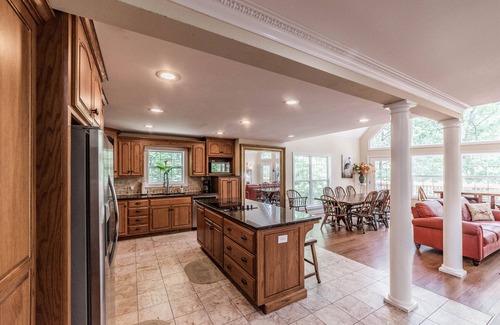 Crane Hill Casa | Alquiler de Smith Lake, cerca de I65, capacidad para 23, Wifi, aguas profundas durante todo el año, ¡Se admiten mascotas!