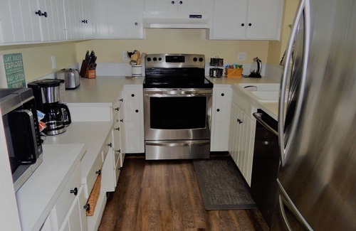 North Shore Condominio | Smith Mountain Lake Condo with Main Channel Views