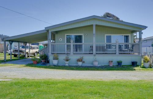 Smith River Casa | Smith River Home with Boat Launch and Ocean Views