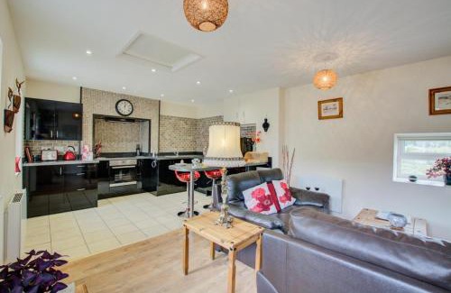 Irstead Casa | Smithy Cottage