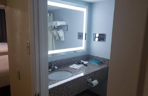 Henderson Casa | Smmoking 2 Queen Beds at Envi Boutique Hotel