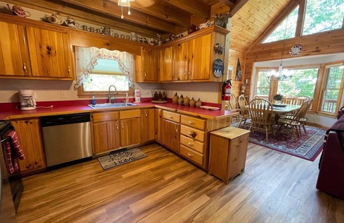 Murphy Chalet De Esquí | Smokey Mountain Dreaming - mountain views, hot tub & much more!!