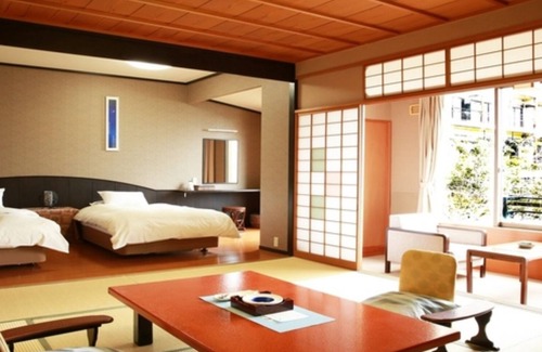 Akahodani Onsen Hotel | Smoking Breakfast included Modern spacious JapaneseWestern room Special offer 2 people / Kaga Ishikawa