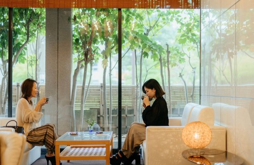 Akahodani Onsen Hotel | Smoking Breakfast included Modern spacious JapaneseWestern room Special offer 2 people / Kaga Ishikawa