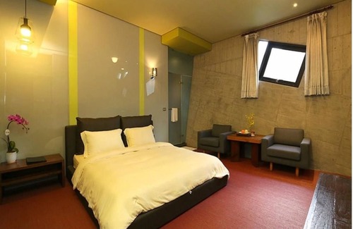 Jiaoxi Hotel | Smoking Rock Resort