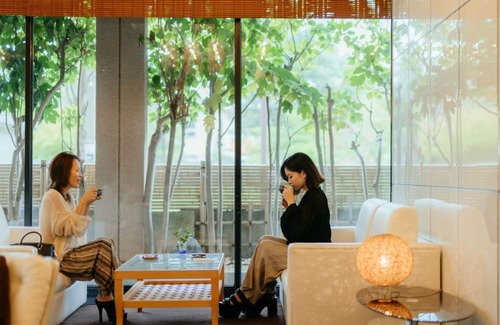 Akahodani Onsen Hotel | Smoking Room only Modern and spacious JapaneseWestern room Reasonable 2 people / Kaga Ishikawa
