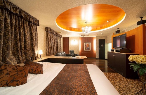 Nishinomiya Hotel | Smoking Royal Room with bath and toilet / Nishinomiya Hyōgo