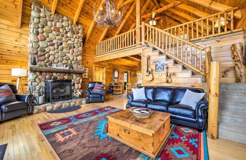 Bryson City Casa | Smoky Mountain Cabin Rental with Hot Tub and Fire Pit!