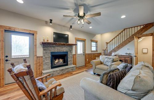 Andrews Casa | Smoky Mountain Cabin Rental Game Room, Fire Pit!