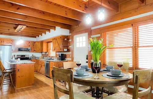 Whittier Cabina | Amazing Grace Cabin - How Sweet it is in the Smokies! Cherokee | Bryson City