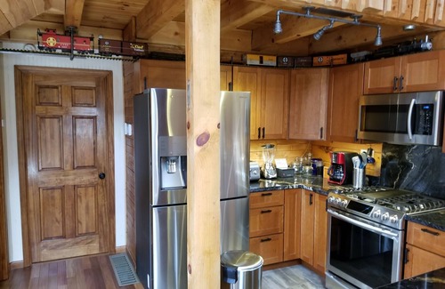 Bryson City Cabina | Smoky Mountain Depot ~ Gran cabaña aislada en una comunidad cerrada