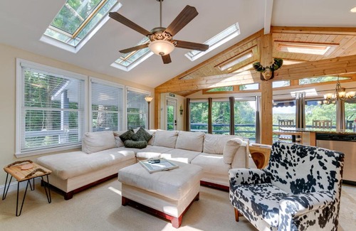 Franklin Casa | Smoky Mountain Getaway with Private Hot Tub!