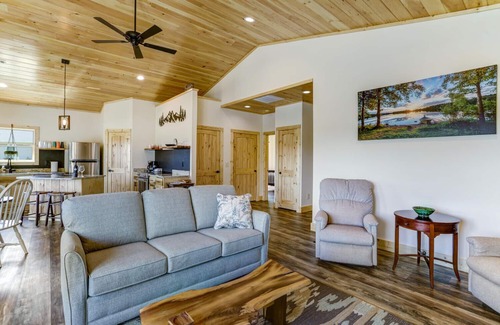 Hayesville Casa | Smoky Mountain Guesthouse: Mountain View & Walkable to Downtown Hayesville