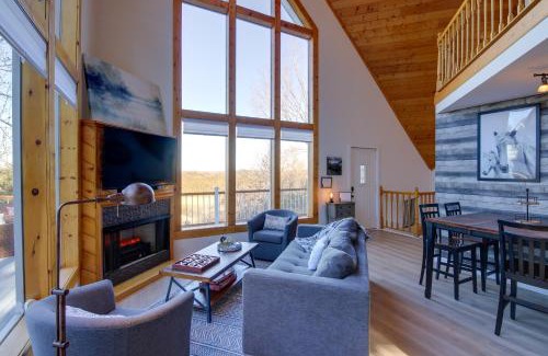 Sevierville Casa | Smoky Mountains Cabin with Lake Access and Game Room!