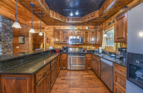 Pigeon Forge Cabina | SmokyStays 6 Bedroom Cabin