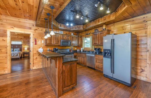 Pigeon Forge Cabina | SmokyStays 6 Bedroom Cabin