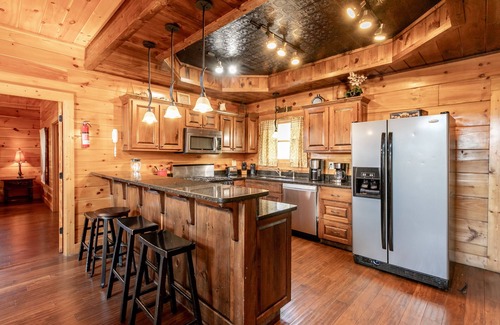 Pigeon Forge Cabina | SmokyStays 6 Bedroom Cabin