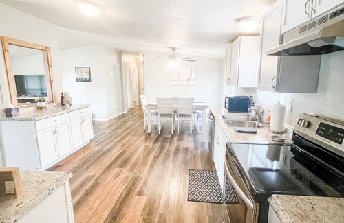 Mead Casa | "Smooth Sailing" less than 10 minutes from Lake Texoma and Choctaw Casino