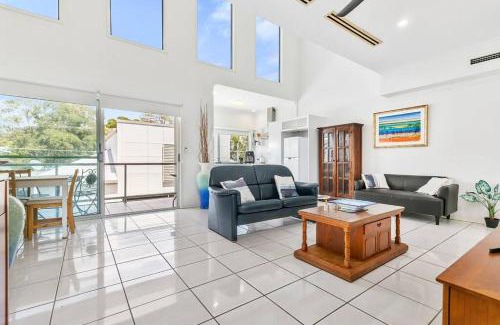 Bellara Apartamento | Smooth Sailing -Modern 2 bedroom apartment!