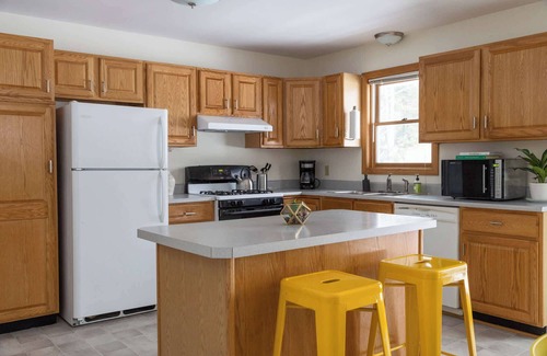 Jeffersonville Casa | Smuggler's Notch Mountain House w/hot tub & river
