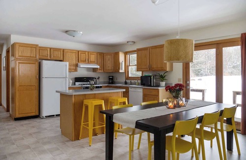 Jeffersonville Casa | Smuggler's Notch Mountain House w/hot tub & river