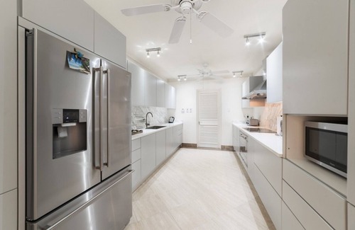Old Trees Bay Apartamento | Smugglers Cove 6 by Fantasia Villas