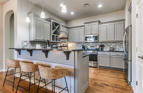 Central Oklahoma City Casa | Snag This Slice of Heaven in Warr Acres