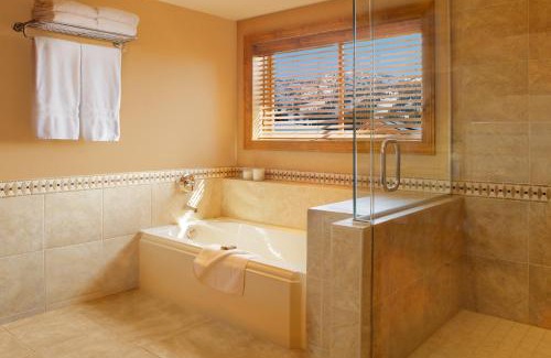 Teton Village Complejo | Snake River Lodge