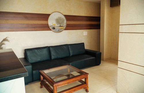 Agara Hotel | Snap Inn Rooms By The Buzz House